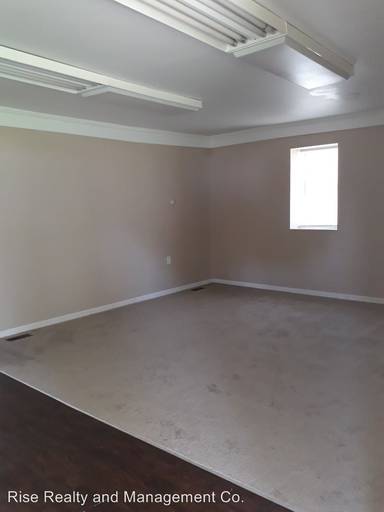 Main picture of 1403 Cedar Hill Rd