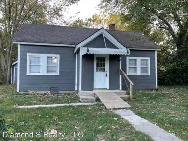 Main picture of 2018 N Hoffman Ave