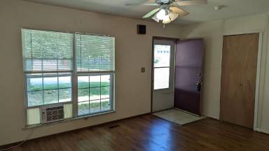 Main picture of 802 Maplepark Dr
