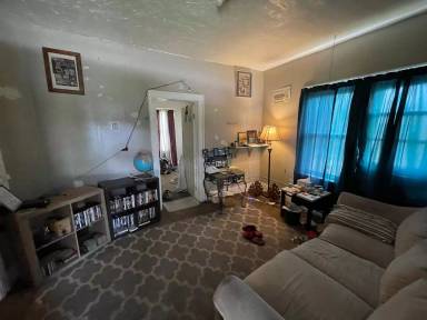 Main picture of 1801 E Park Pl