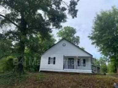 Main picture of 281 Martin Luther King Dr
