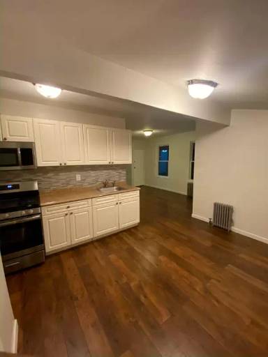 Main picture of 107 E 4th St