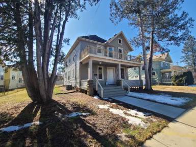 Main picture of 1017 E Main St