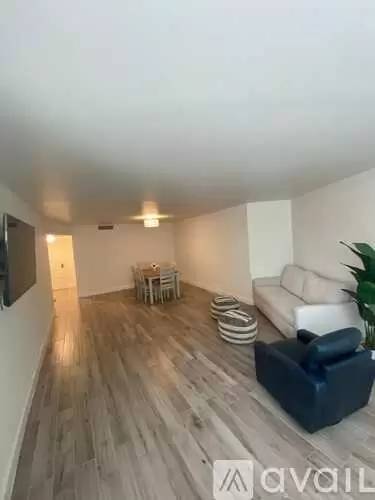 Main picture of 3800 N Hills Dr