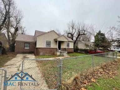 Main picture of 3604 S Meta Ave