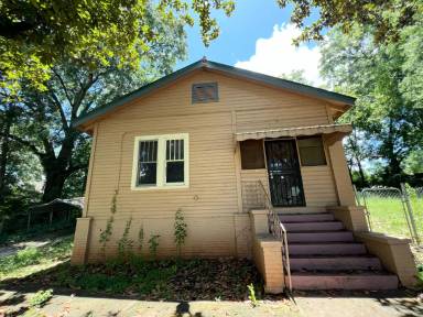 Main picture of 4005 Main St