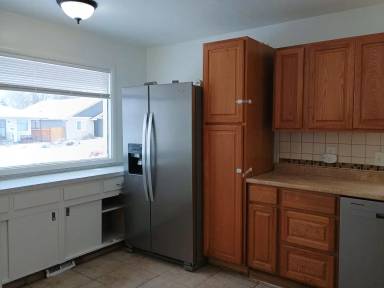Main picture of 2727 N Lee St