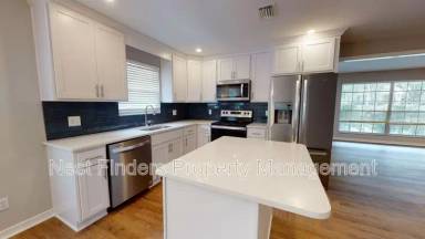 Main picture of 218 Stoneridge Ct