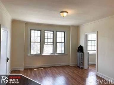 Main picture of 2536 N Sawyer Ave Apartments