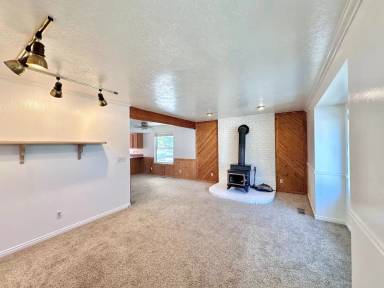 Main picture of 1099-1091 Shepard Ln