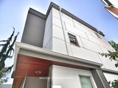 Main picture of 7433 4th Ave NE