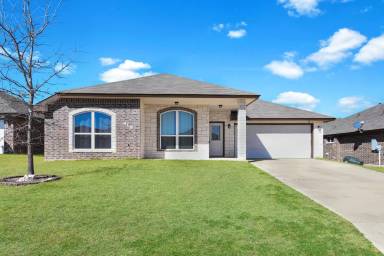 Main picture of 918 Kacie Dr