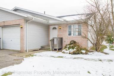Main picture of 679 Wood St