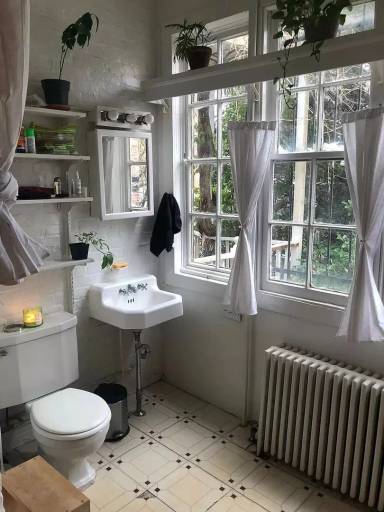 Main picture of 308 E 33rd St