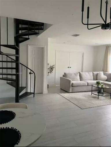 Main picture of 8660 SW 149th Ave