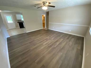 Main picture of 309-15 Old Summerville Rd & 231 Long Meadow Dr