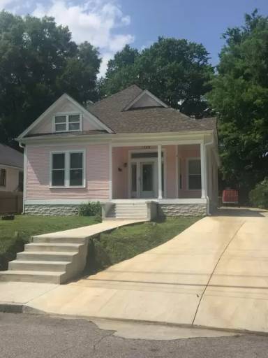 Main picture of 1778 Evelyn Ave