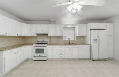 Main picture of 102 Jefferson St