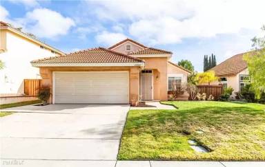 Main picture of 43004 Calle Jeminez