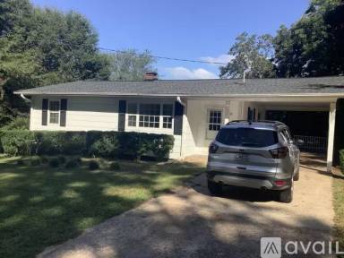 Main picture of 335 Irvin St