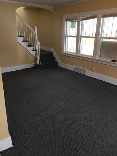 Main picture of 2410 Linden Ave