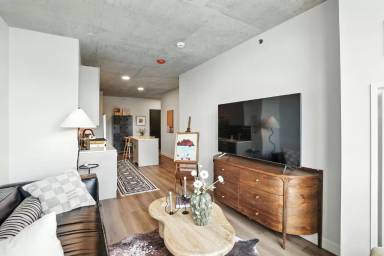 Main picture of 312 N May St