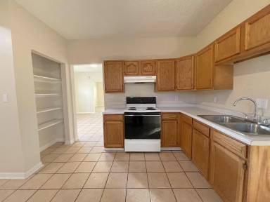 Main picture of 409 Leeds Ave