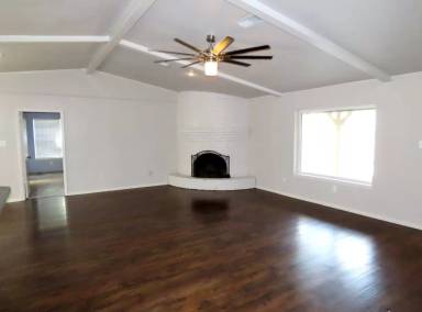 Main picture of 106 Fairway Dr E