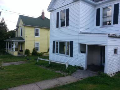 Main picture of 323 Stowers St