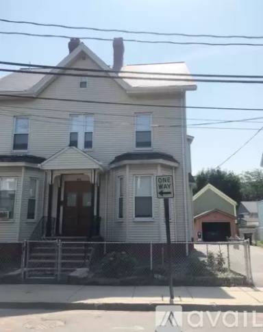Main picture of 24 Franklin St