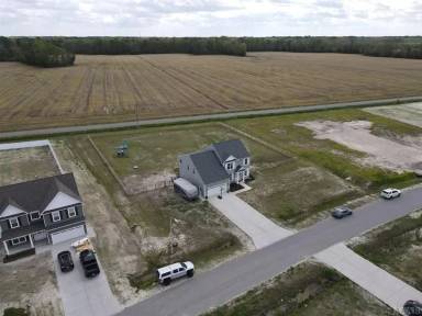 Main picture of 103 Stedman Ln W