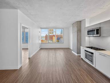 Main picture of 167 N Desplaines St