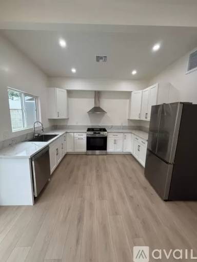 Main picture of 13040 Terra Bella St