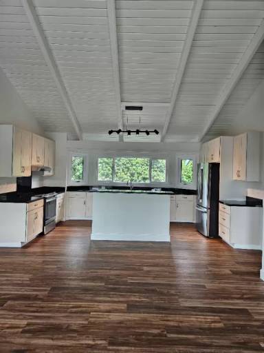Main picture of 270 Ulana St