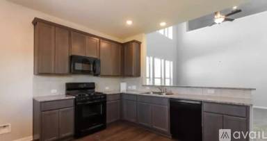 Main picture of 200 White Wing Ln