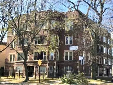 Main picture of 1615 E 77th St