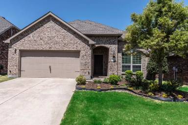 Main picture of 5204 Grove Cove Dr