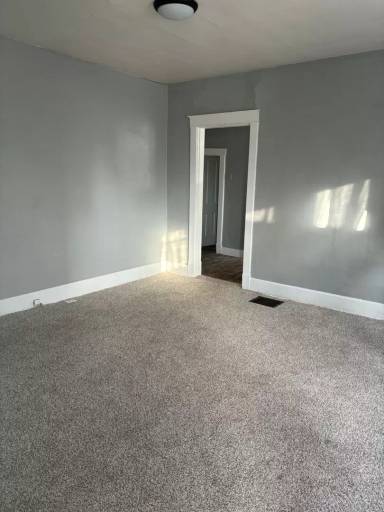 Main picture of 810 W Jackson St