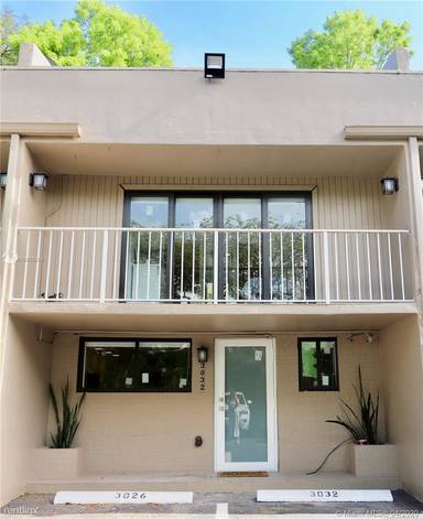 Main picture of 3028 Center St