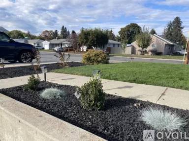 Main picture of 609 Princeton Ave N