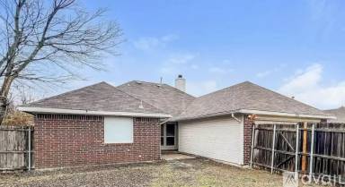 Main picture of 2701 Hyacinth Dr