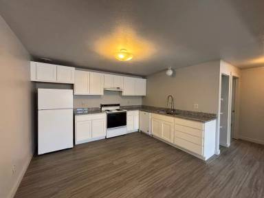 Main picture of 1806 S Willson Ave