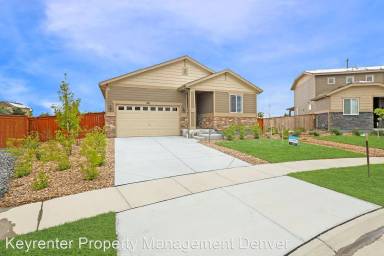 Main picture of 270 S Langdale Ct