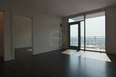 Main picture of 1479 N Halsted St