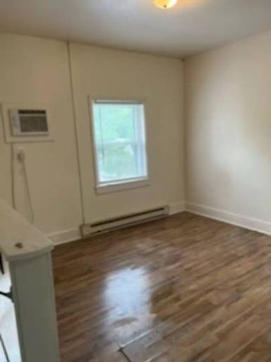 Main picture of 204 W Jefferson St