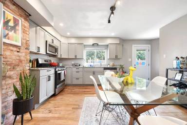 Main picture of 1425 Firth St