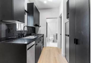 Main picture of 1040 1/2 Law St
