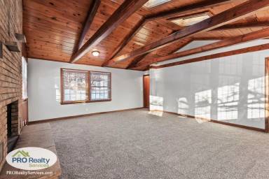 Main picture of 2575 17th Ave E