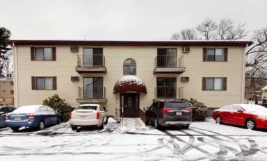 Main picture of 17 Farrar Ave