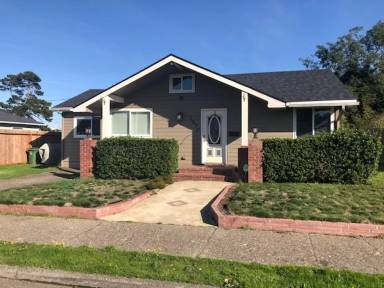Main picture of 1577 Hayes St